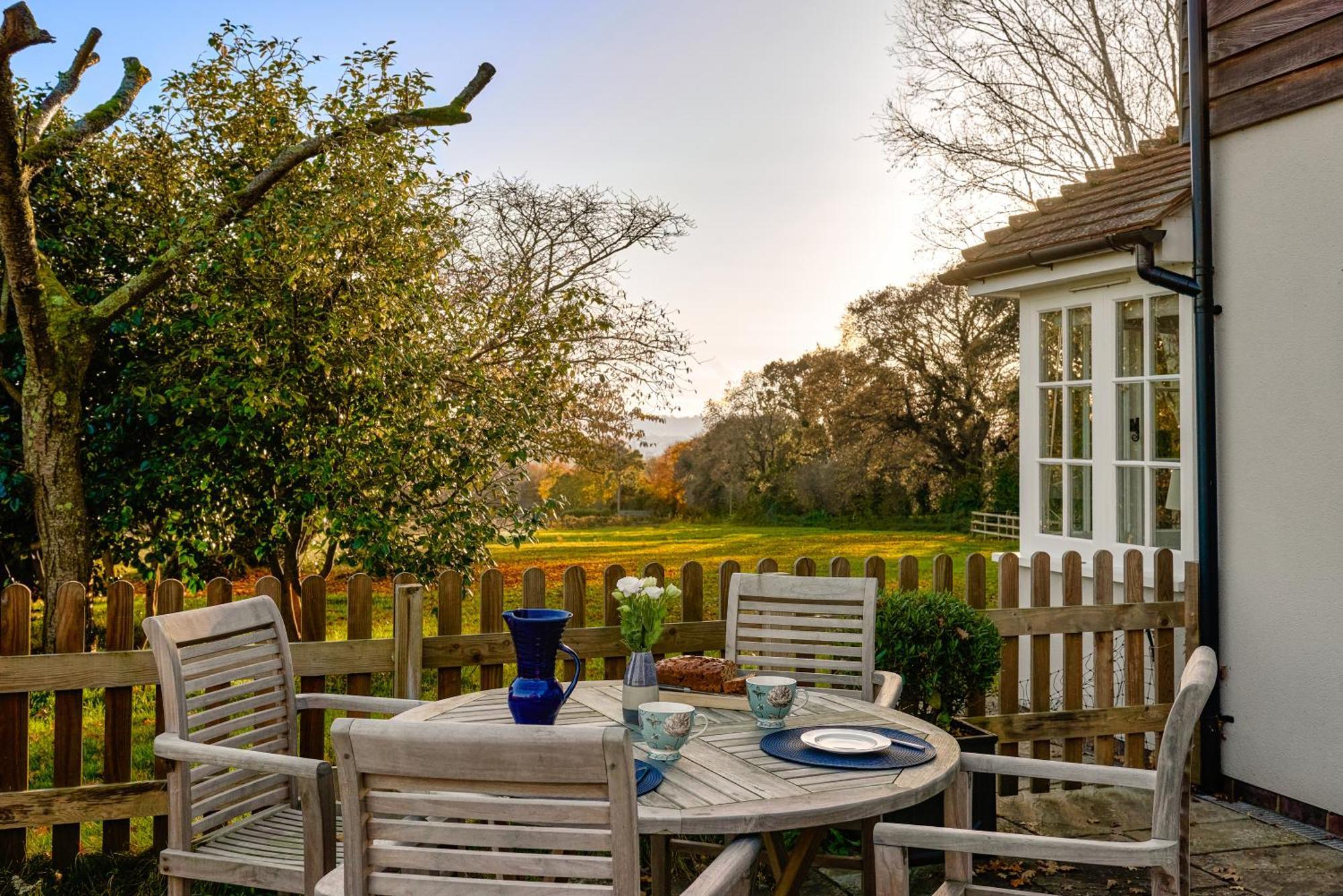 Ferienwohnung Garden Flat Near Goodwood With Stunning Views Petersfield Exterior foto